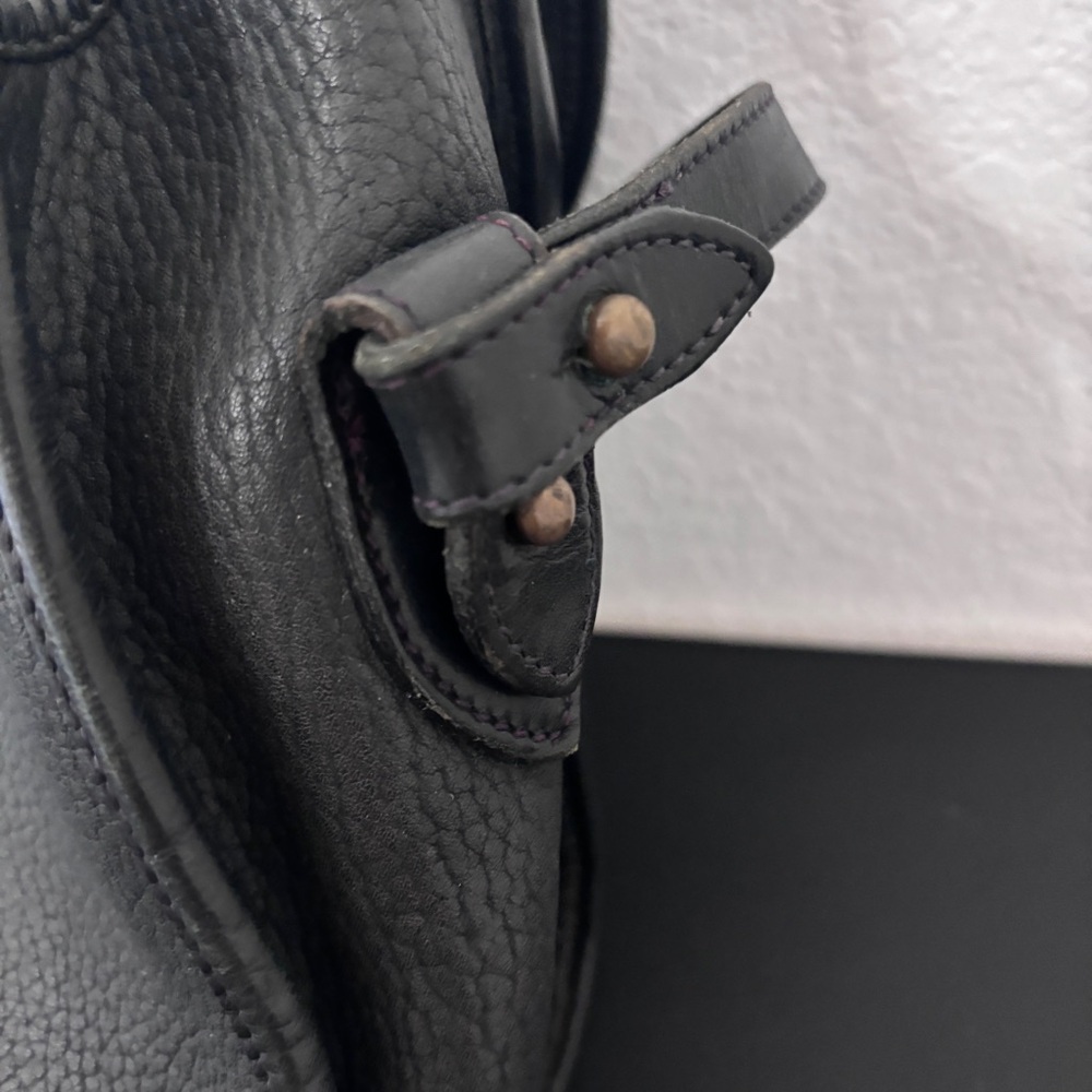 Black Vintage Dooney & Bourke crossbody - Picture 5 of 11